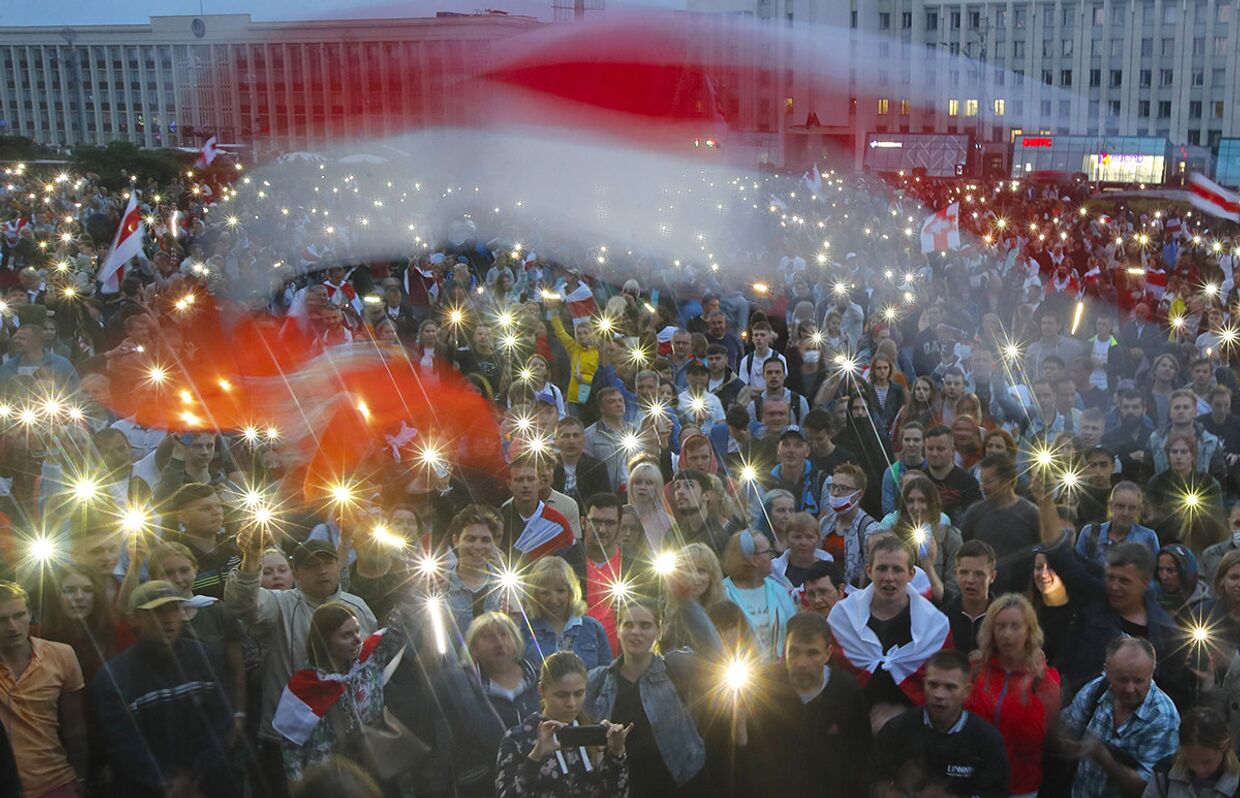 Участники акции протеста в Минске, Белоруссия