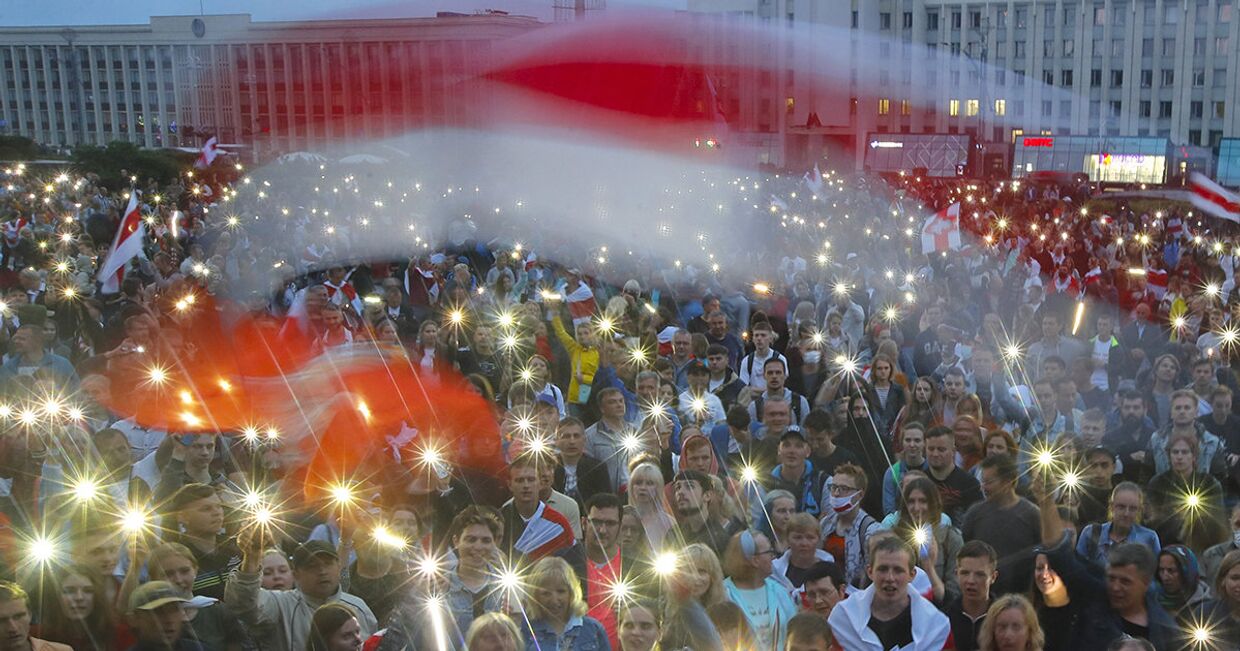 Участники акции протеста в Минске, Белоруссия