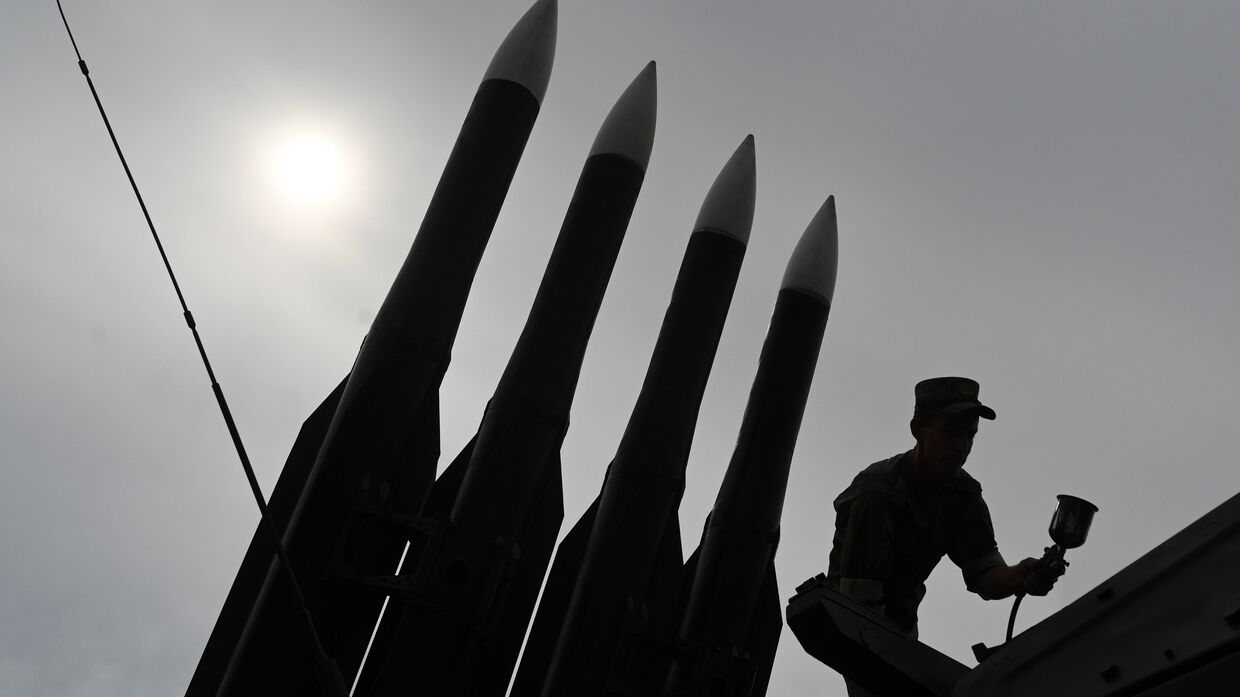 Репетиция динамического показа техники и вооружений в рамках форума Армия-2020