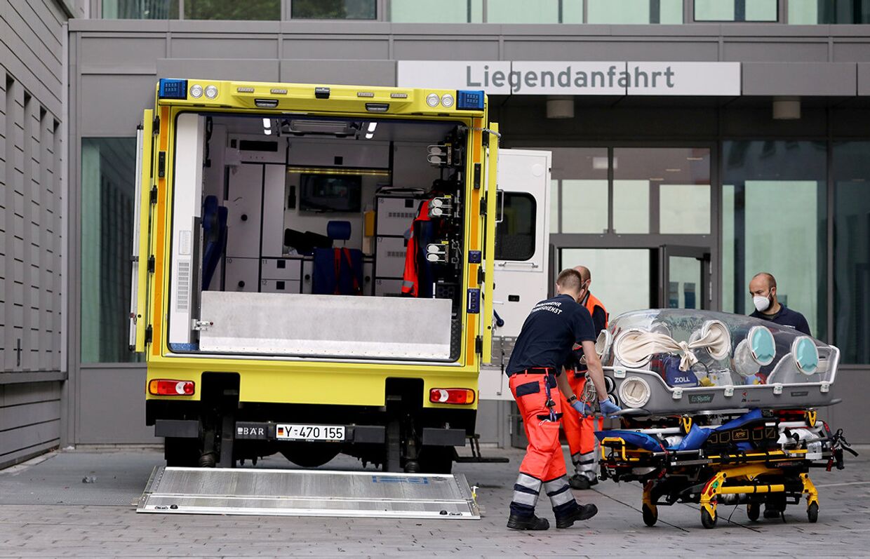 Скорая помощь в больничном комплексе Шарите Митте в Берлине