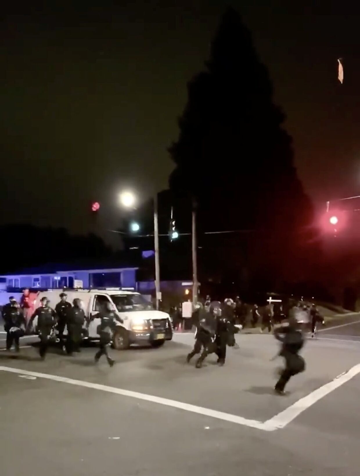 Полиция во время протестов в Портленде