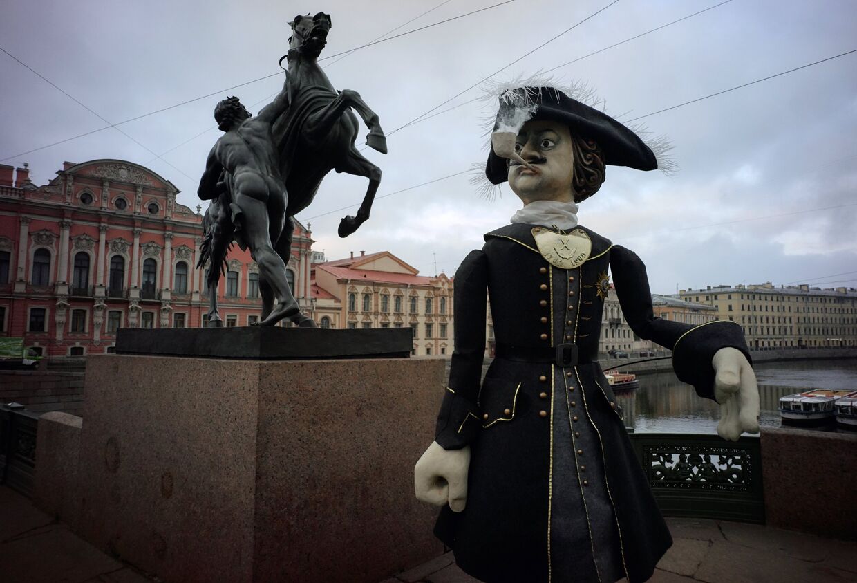 Акция театра Кукольный формат накануне Дня города в Санкт-Петербурге
