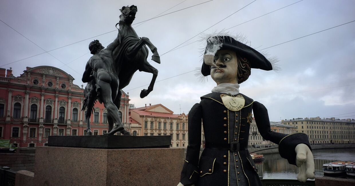 Акция театра Кукольный формат накануне Дня города в Санкт-Петербурге