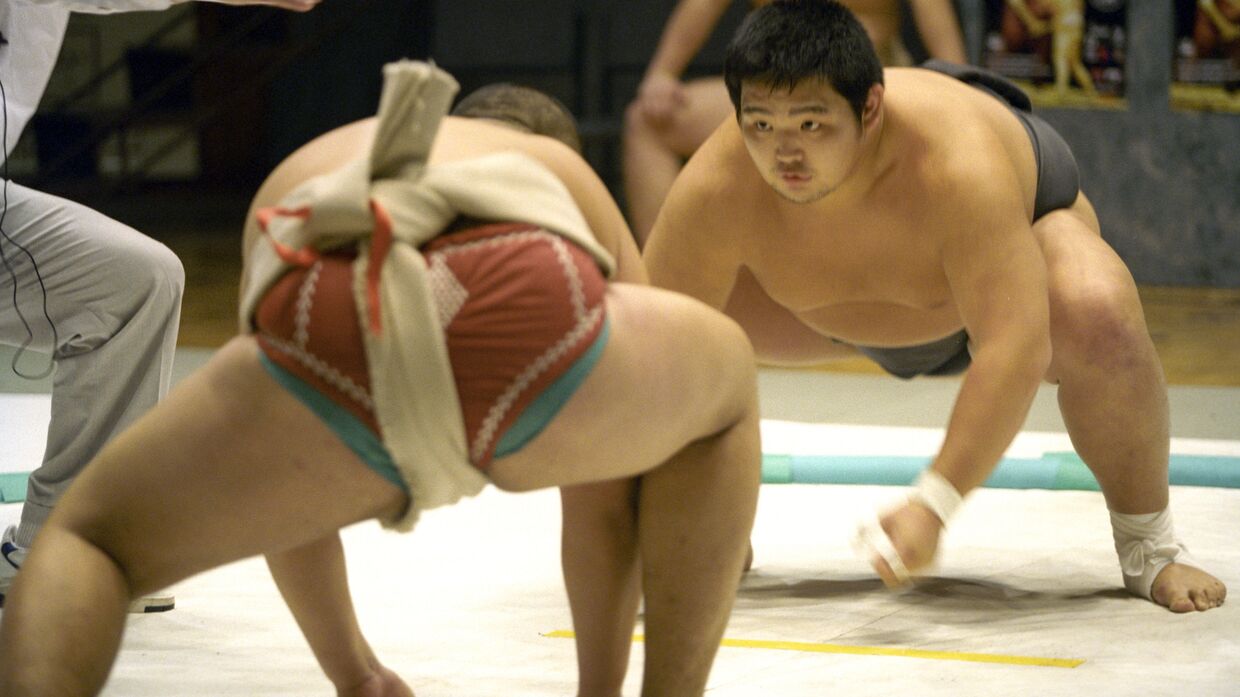 Во время поединка по сумо. 2-ой Открытый чемпионат Москвы по сумо среди мужчин и женщин.