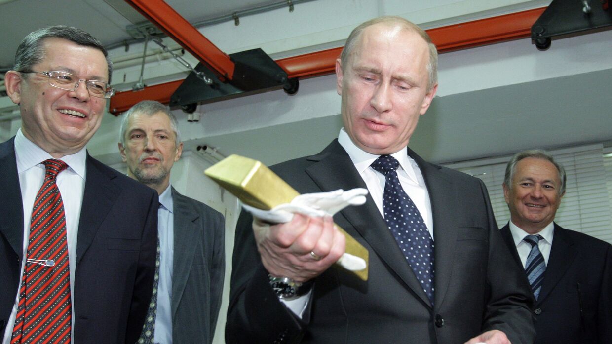 В. Путин посетил Центральное хранилище Банка России