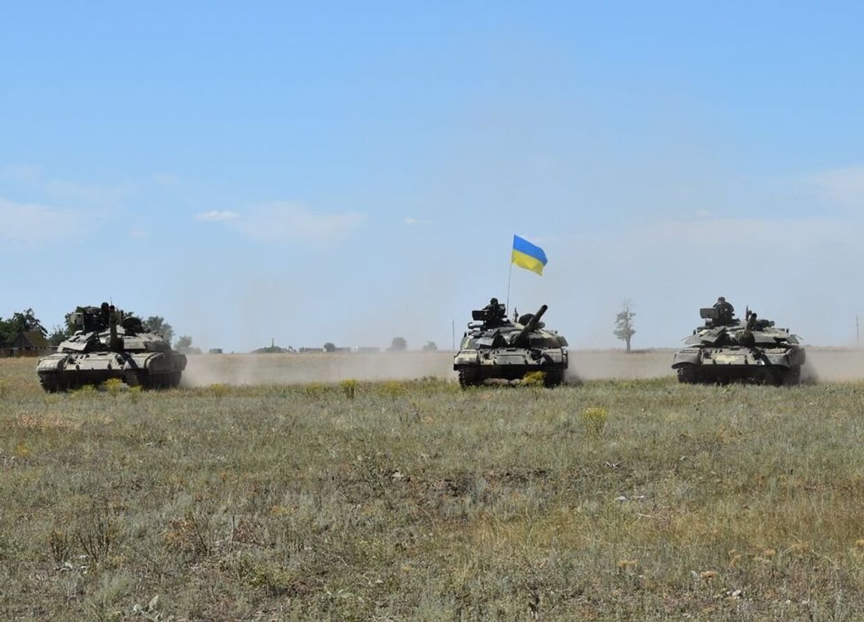 ВСУ провели танковые учения на юге Украины