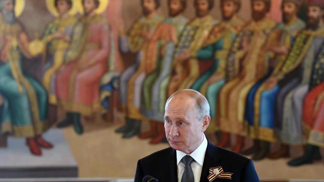 Президент РФ Владимир Путин на приеме в Кремле для глав государств, приглашенных на военный парад в ознаменование 75-летия Победы в Великой Отечественной войне