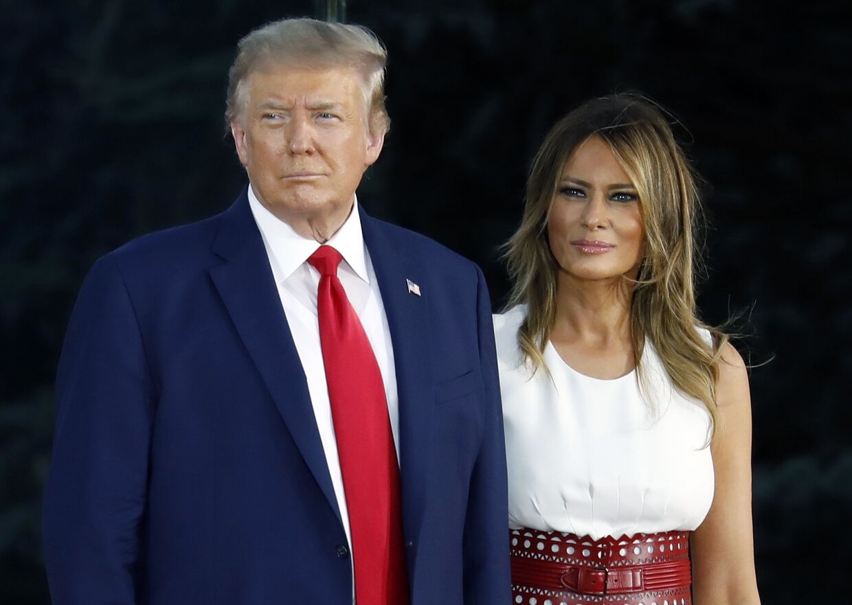 Президент США Дональд Трамп с супругой Меланией