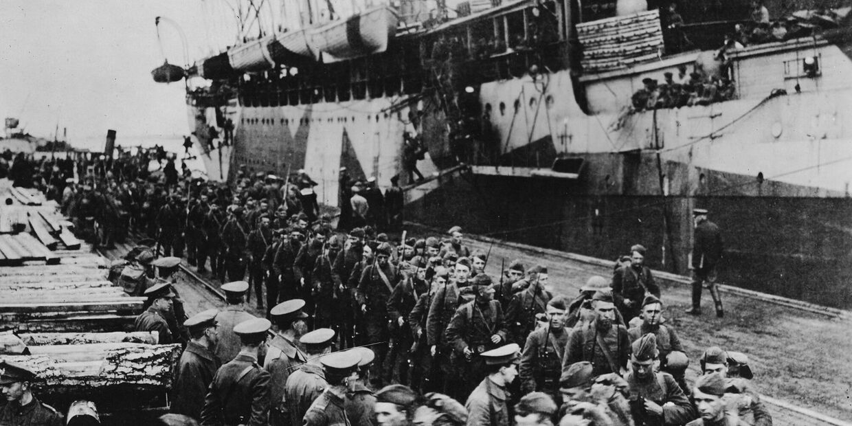 Солдаты армии США после высадки в Архангельске в сентябре 1918 года