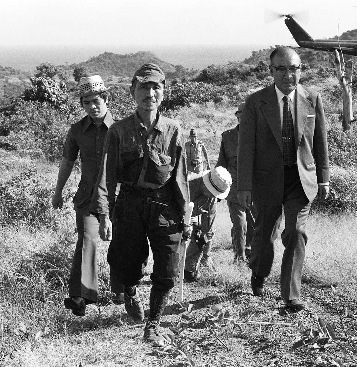 11 марта 1974 года. Японский лейтенант Хироо Онода покидает позиции на острове Лубанг