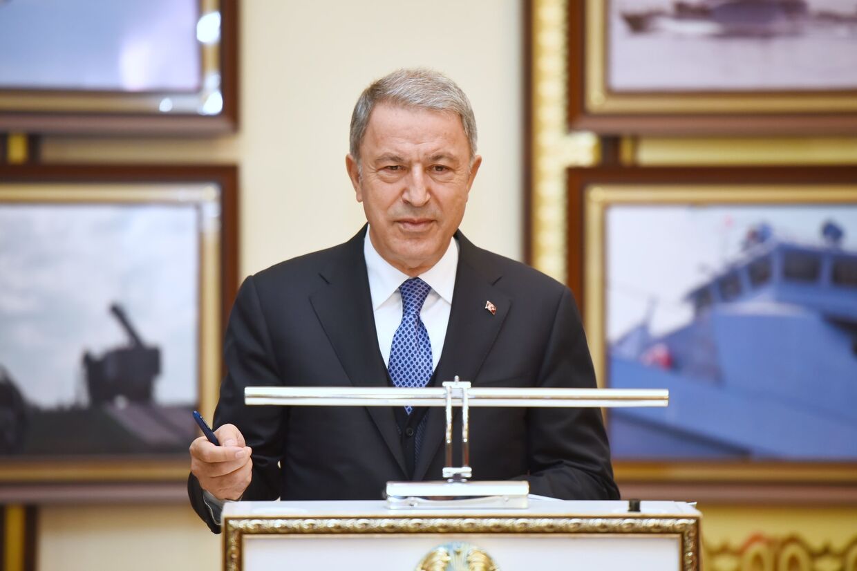 Министр обороны Турции Хулуси Акар