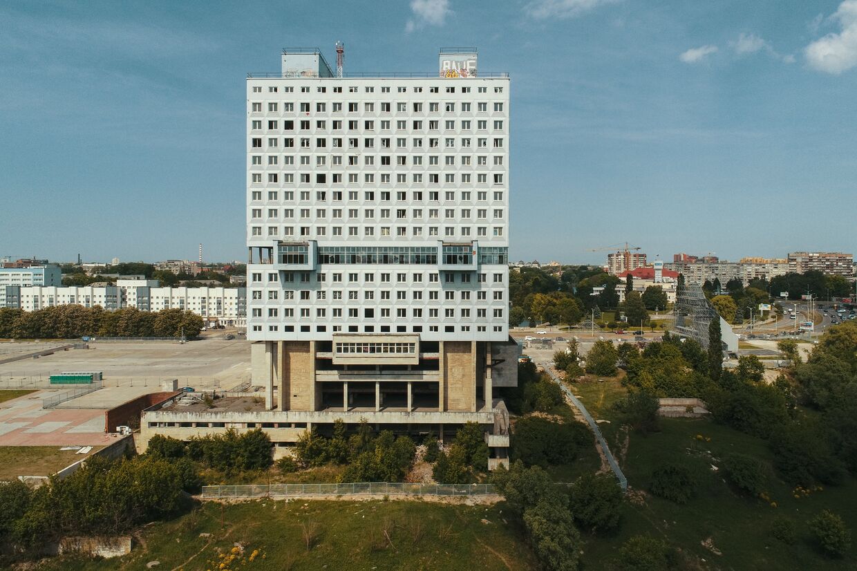 Недостроенное здание Дома Советов в Калининграде