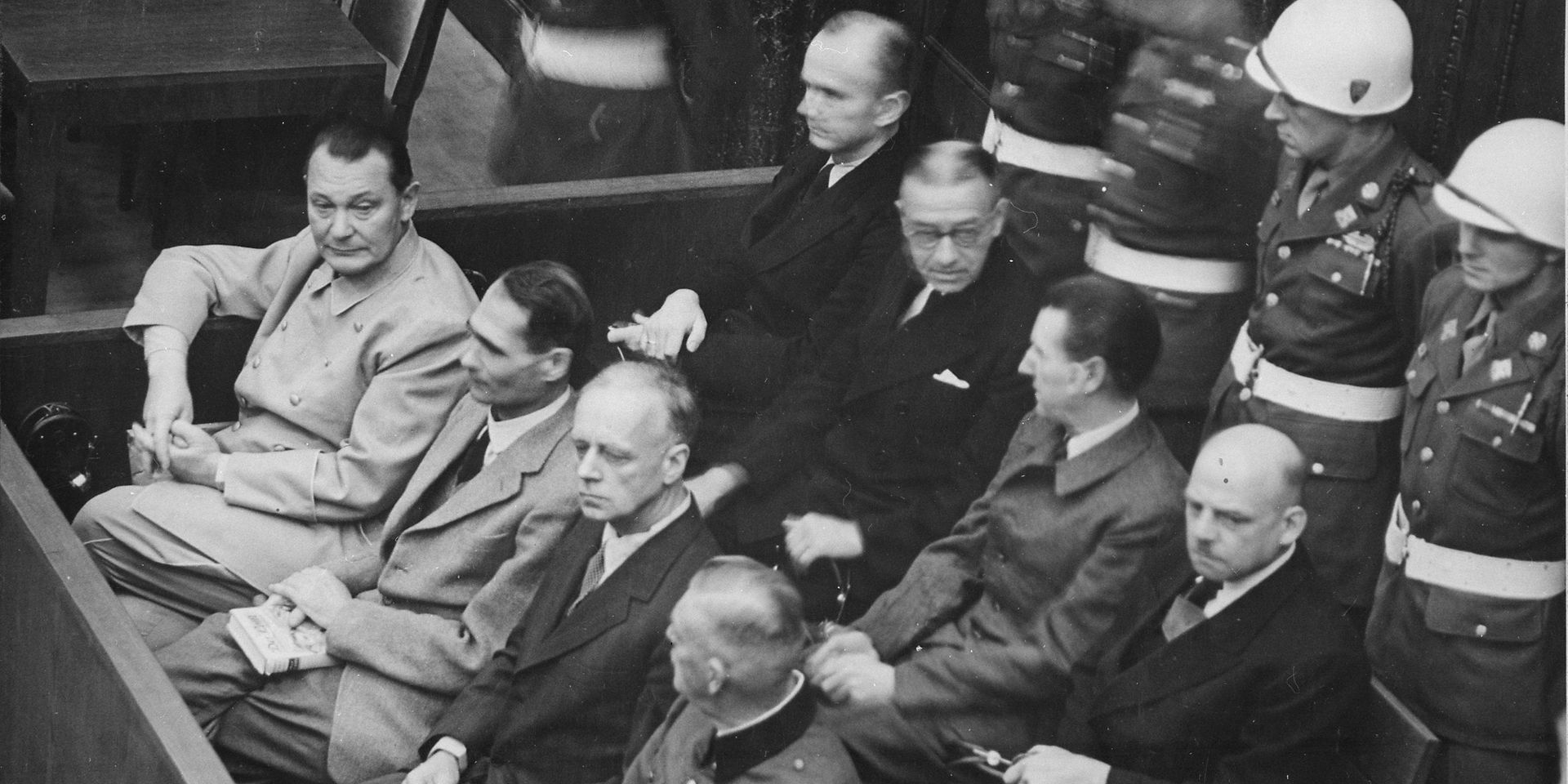 Нюрнбергский трибунал. Ответчики в своей ложе, примерно 1945-1946 год. - ИноСМИ, 1920, 18.07.2026