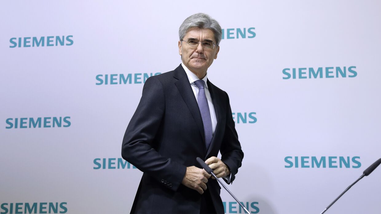 Шеф Siemens Джо Кэзер на пресс-конференции компании в Мюнхене, Германия