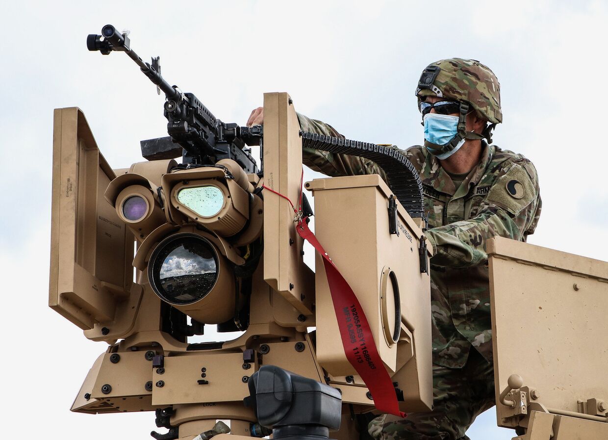 Солдаты США тренируются с системами дистанционного оружия