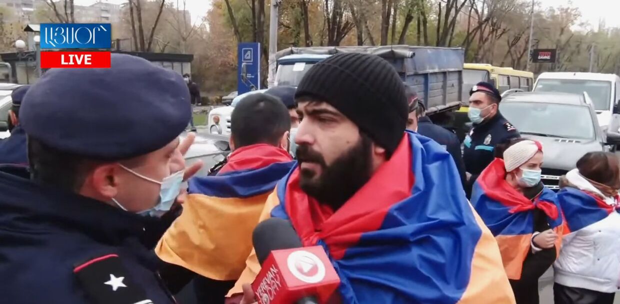 В Ереване начались акции гражданского неповиновения