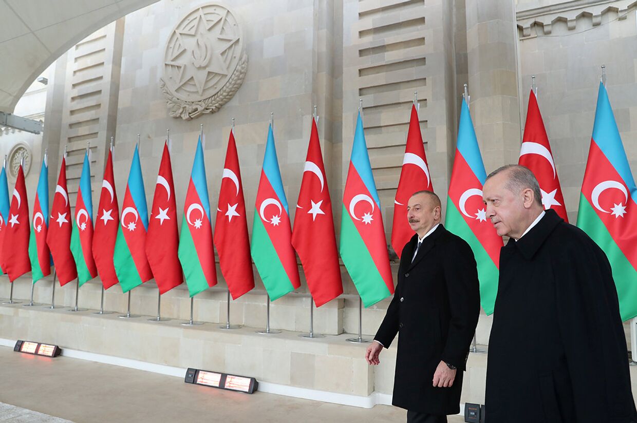 Президент Турции Тайип Эрдоган и президент Азербайджана Ильхам Алиев в Баку, Азербайджан