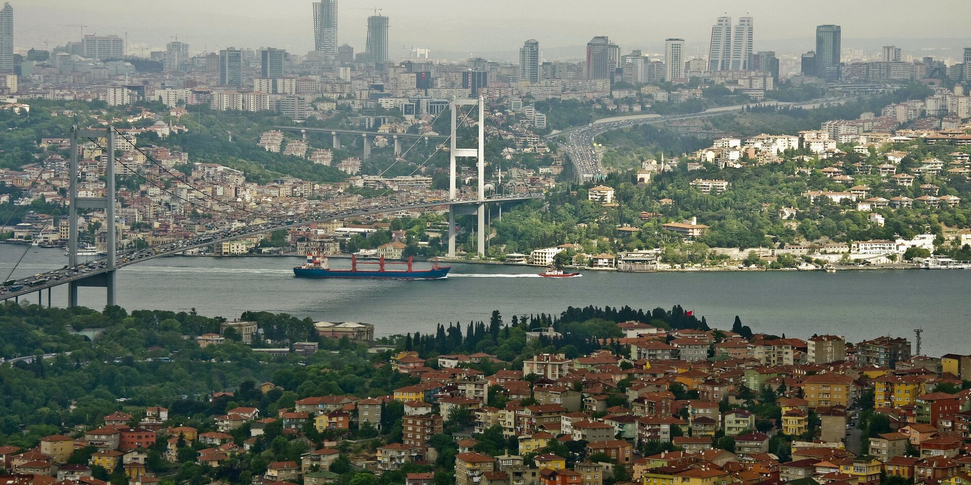Мост через пролив Босфор, соединяющий азиатскую и европейскую части города Стамбула - ИноСМИ, 1920, 16.01.2023