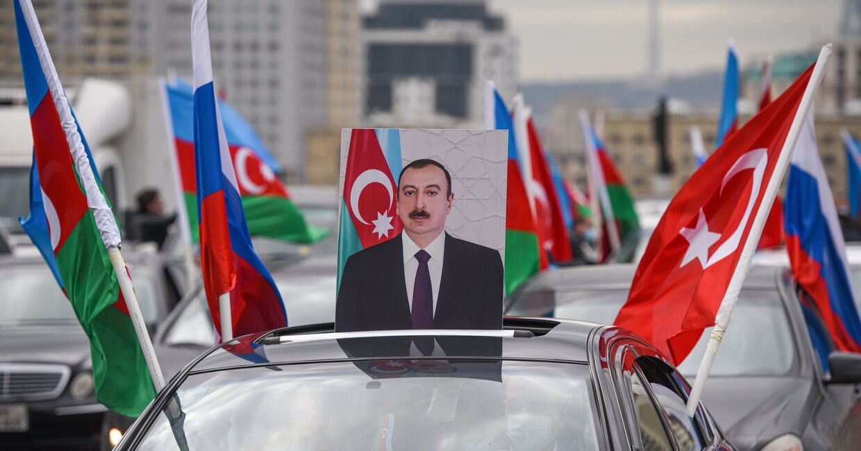 Автопробег, посвященный передаче Кельбаджара Азербайджану, в Баку