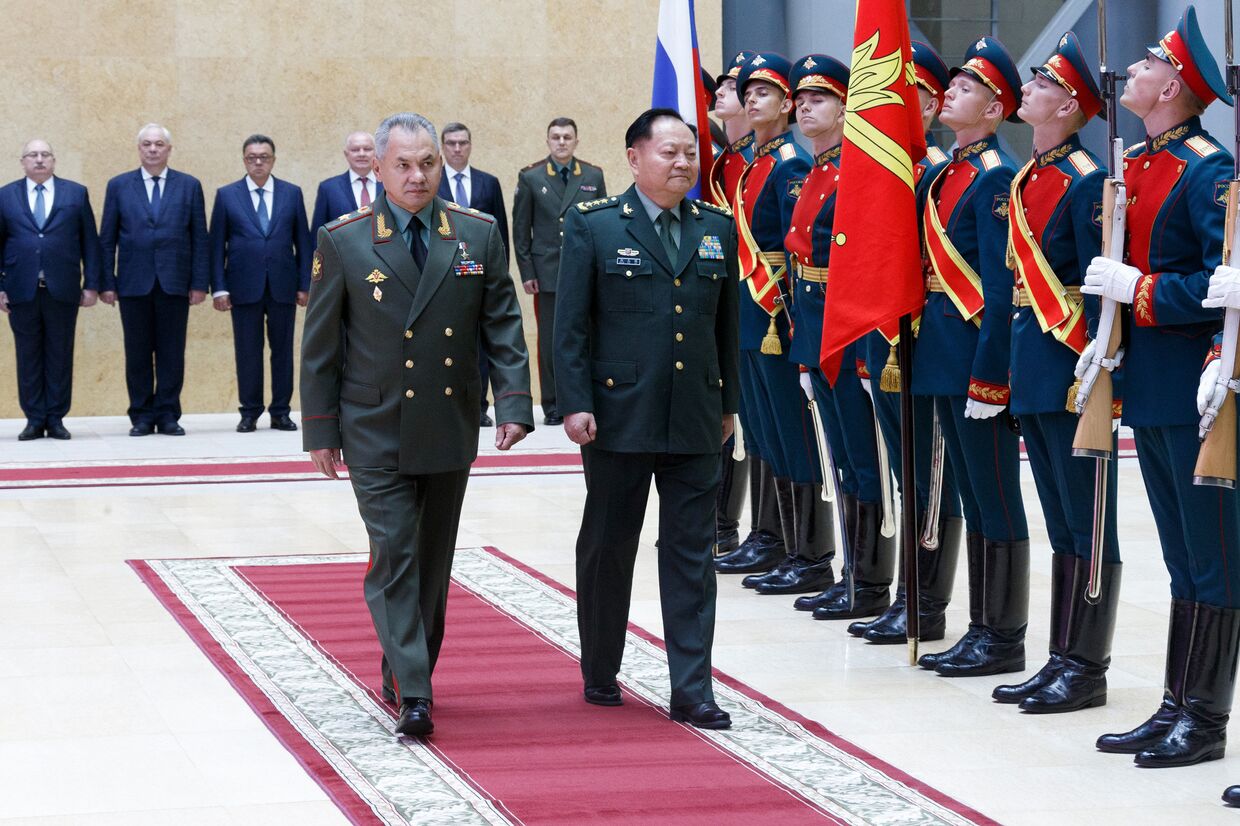 Встреча в Москве министра обороны РФ Сергея Шойгу и заместителя председателя Центрального военного совета КНР Чжана Юся