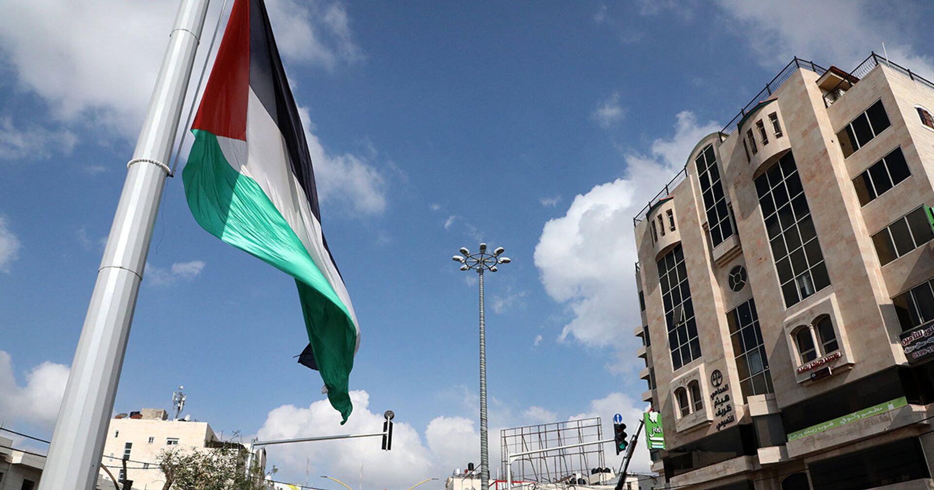Палестинский флаг в центре города Хеврон - ИноСМИ, 1920, 12.01.2021
