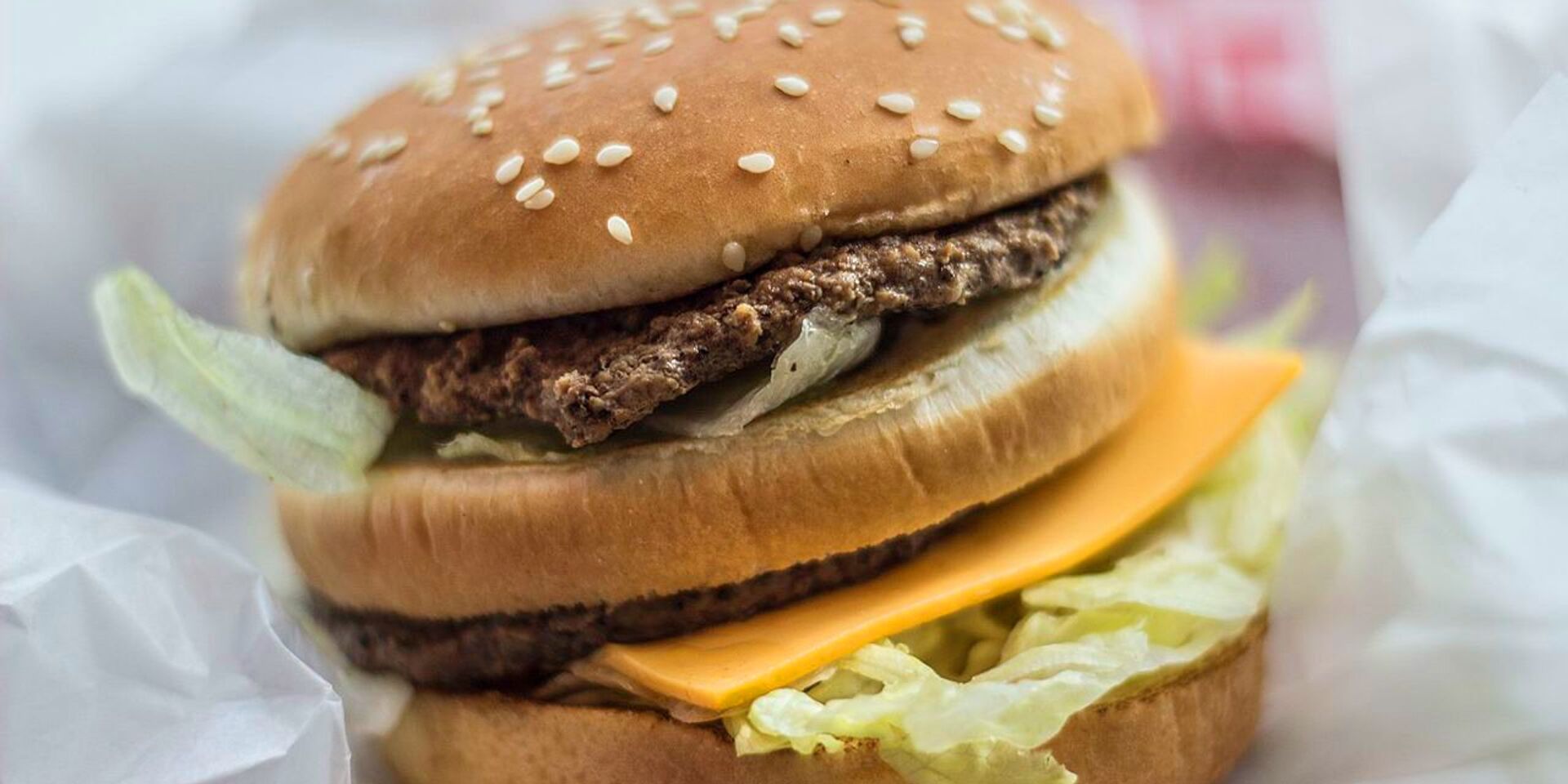Сколько стоит гамбургер в нью йорке купить коттедж в беларуси
