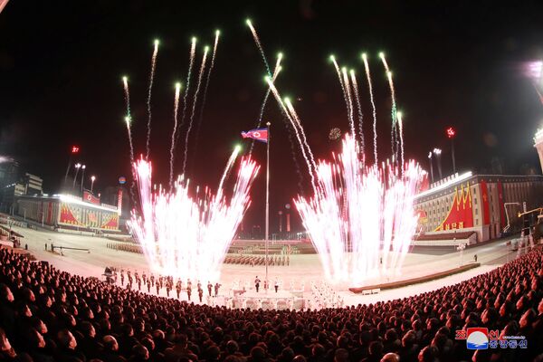 Салют в честь VIII съезда Трудовой партии в Пхеньяне