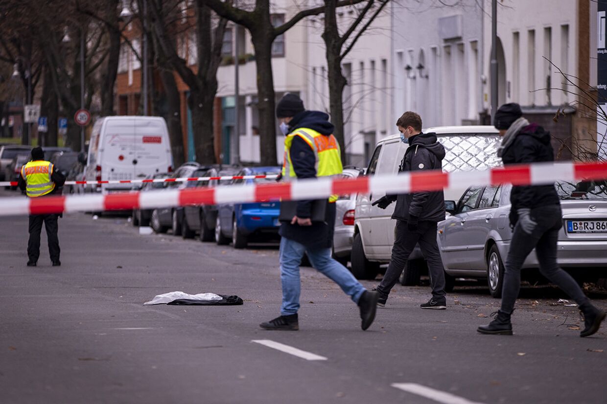 Полицейские на месте преступления в берлинском районе Кройцберг