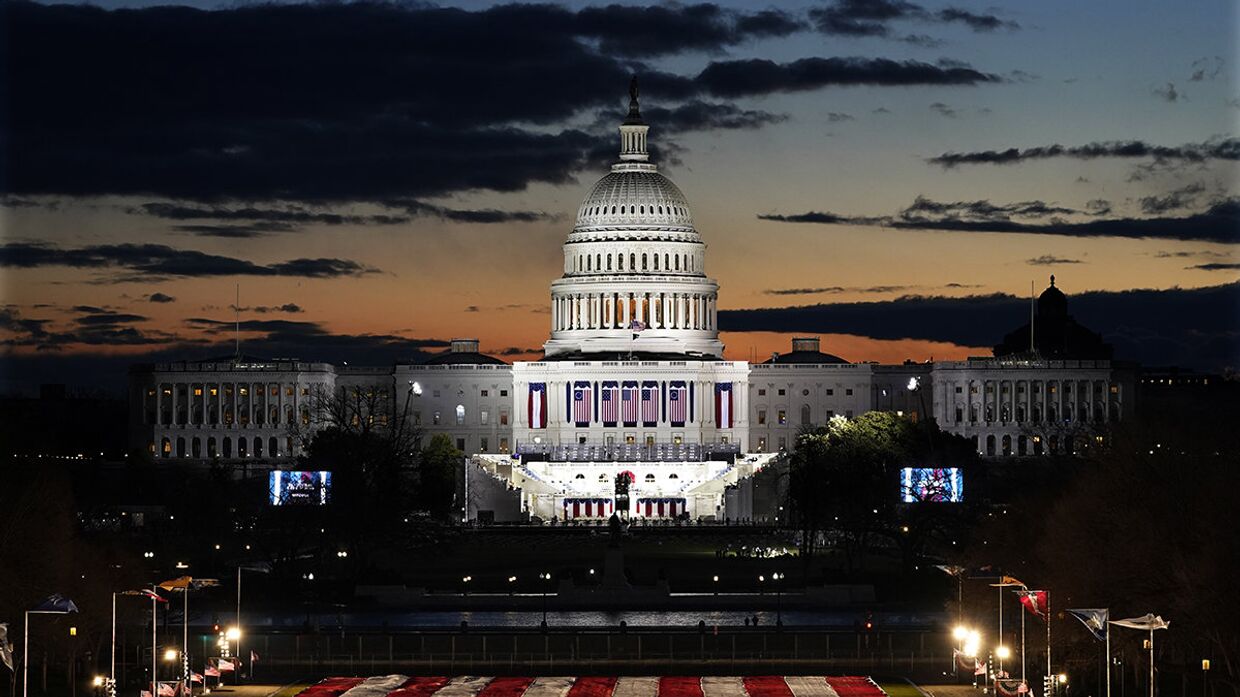  Здание Капитолия перед инаугурацией избранного президента США Джо Байдена