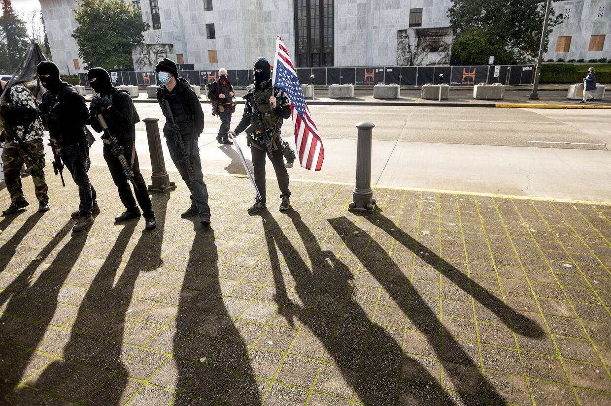 Вооруженные участники акции протеста в США