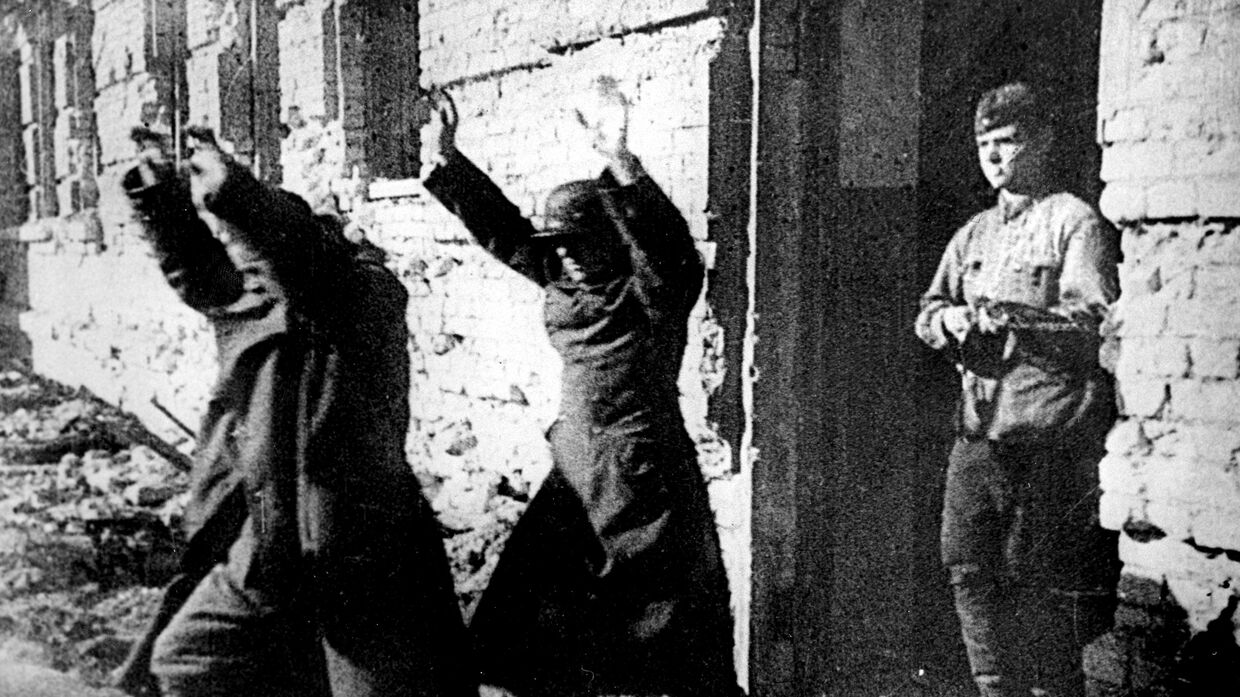 Немецкие пленные в Сталинграде. 25 января 1943 года