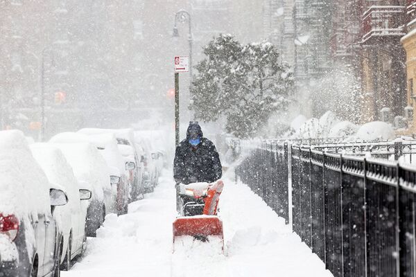 Уборка снега в Ню-Йорке