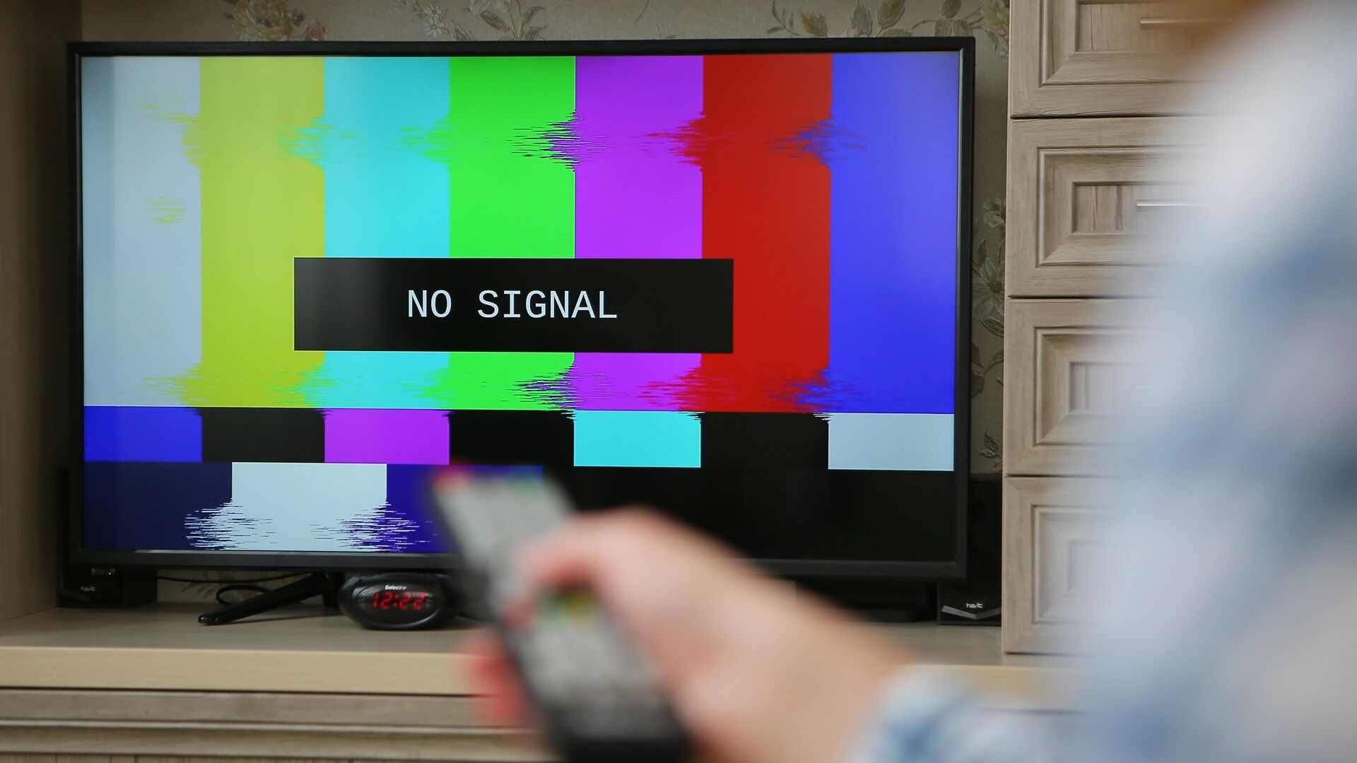 На Украине введены санкции против трех телеканалов - ИноСМИ, 1920, 10.03.2022