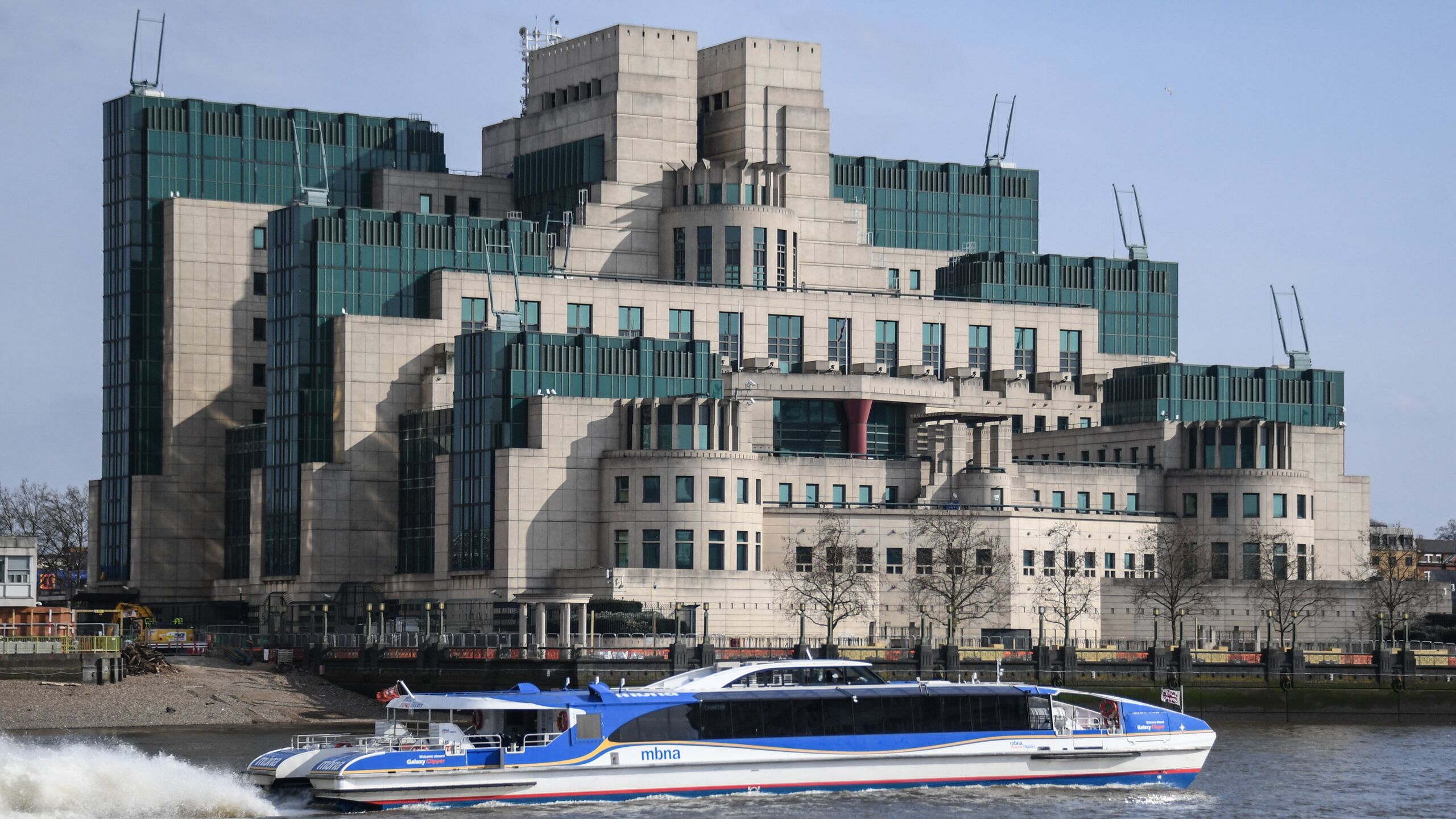 здание mi6 в лондоне. ми-6 разведка великобритании. ми-6 разведка великобритании. секретная разведывательная служба ми-6. Mi6 британия.