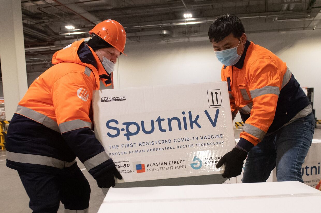 Доставка вакцины Sputnik V на склад в грузовой терминал Москва Карго