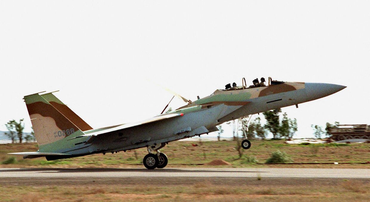 Израильский истребитель-бомбардировщик F-15I
