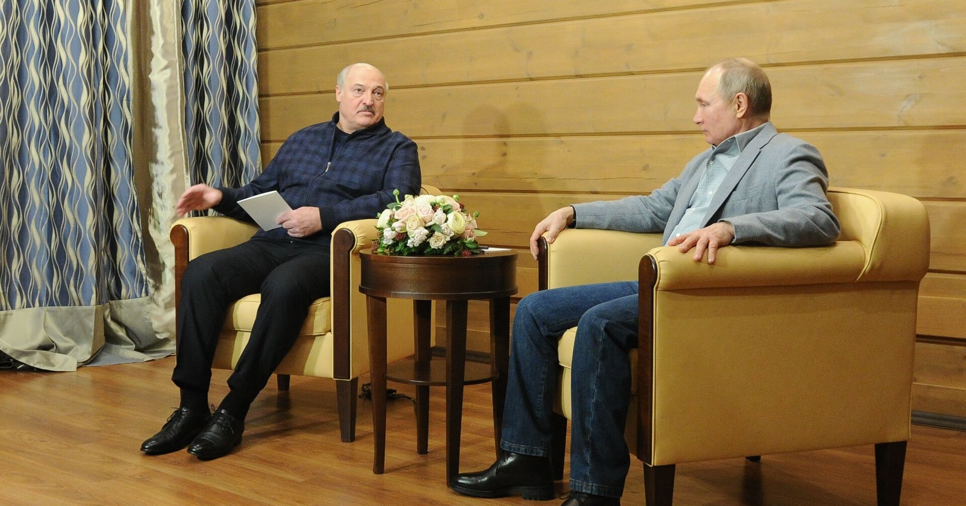Президент РФ В. Путин встретился с президентом Белоруссии А. Лукашенко - ИноСМИ, 1920, 24.02.2021