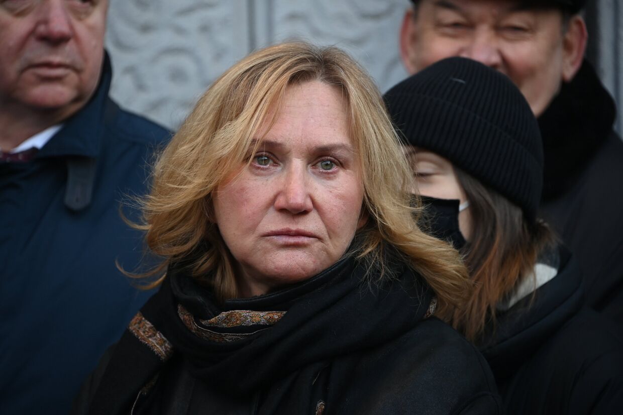 Вдова Юрия Лужкова Елена Батурина во время церемонии открытия мемориальной доски бывшему мэру Москвы