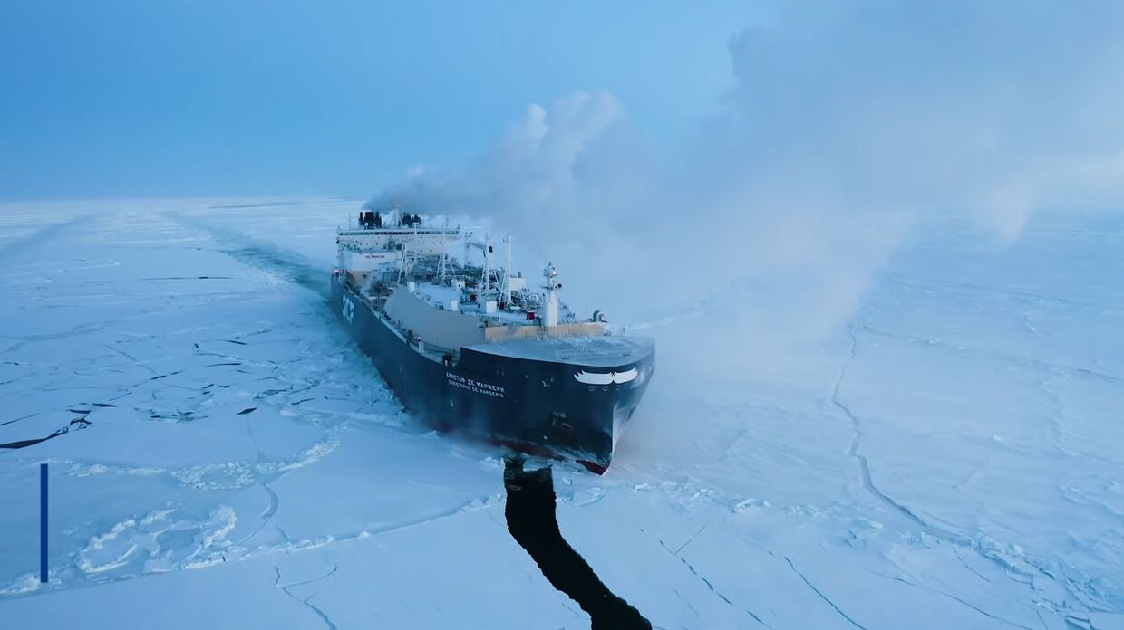 Между нами сломан лёд: арктический газовоз завершает уникальный рейс по Северному морскому пути