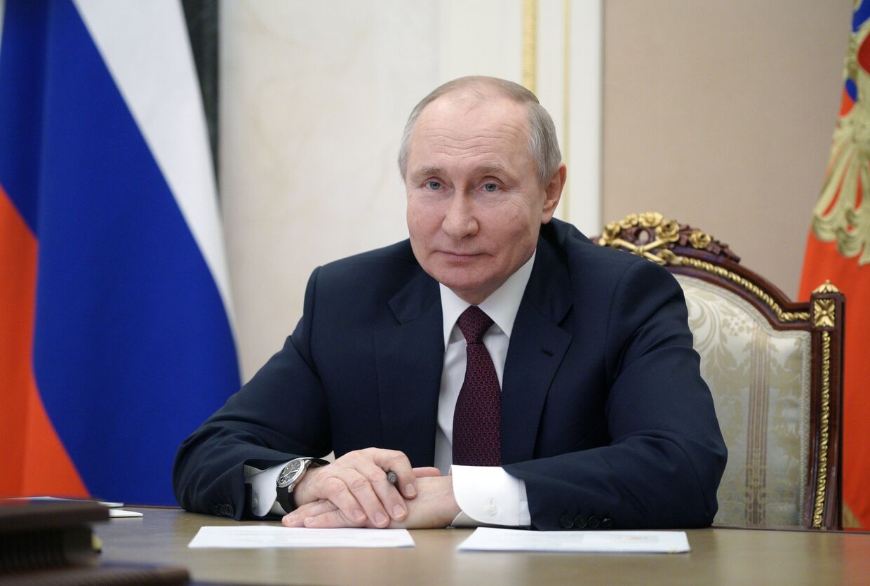 Встреча президента РФ В. Путина с общественностью Республики Крым и Севастополя