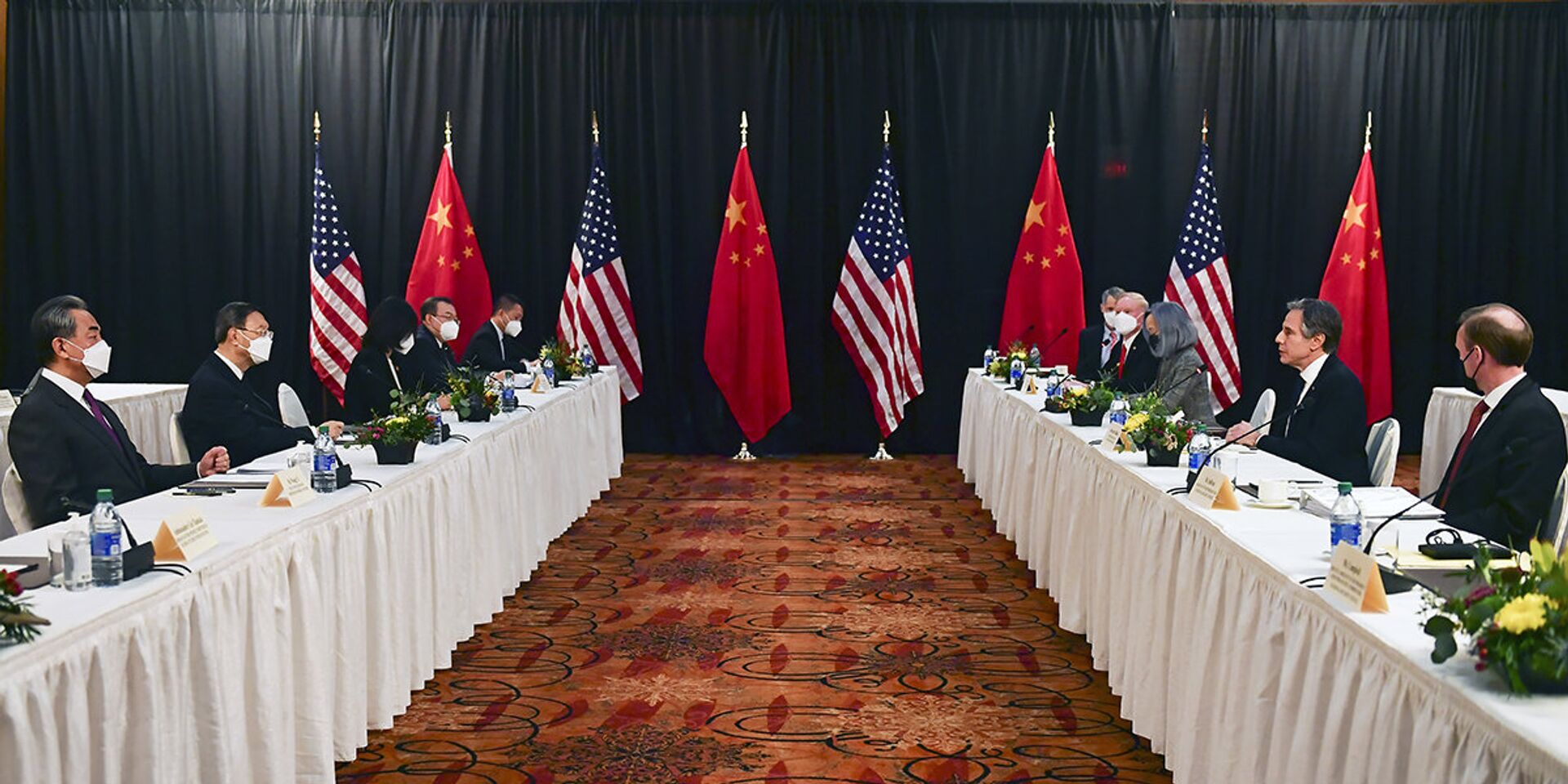 Участники переговоров между Китаем и США в городе Анкоридж, штат Аляска - ИноСМИ, 1920, 22.03.2021