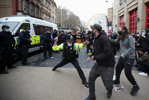 Беспорядки в Бристоле, Великобритания