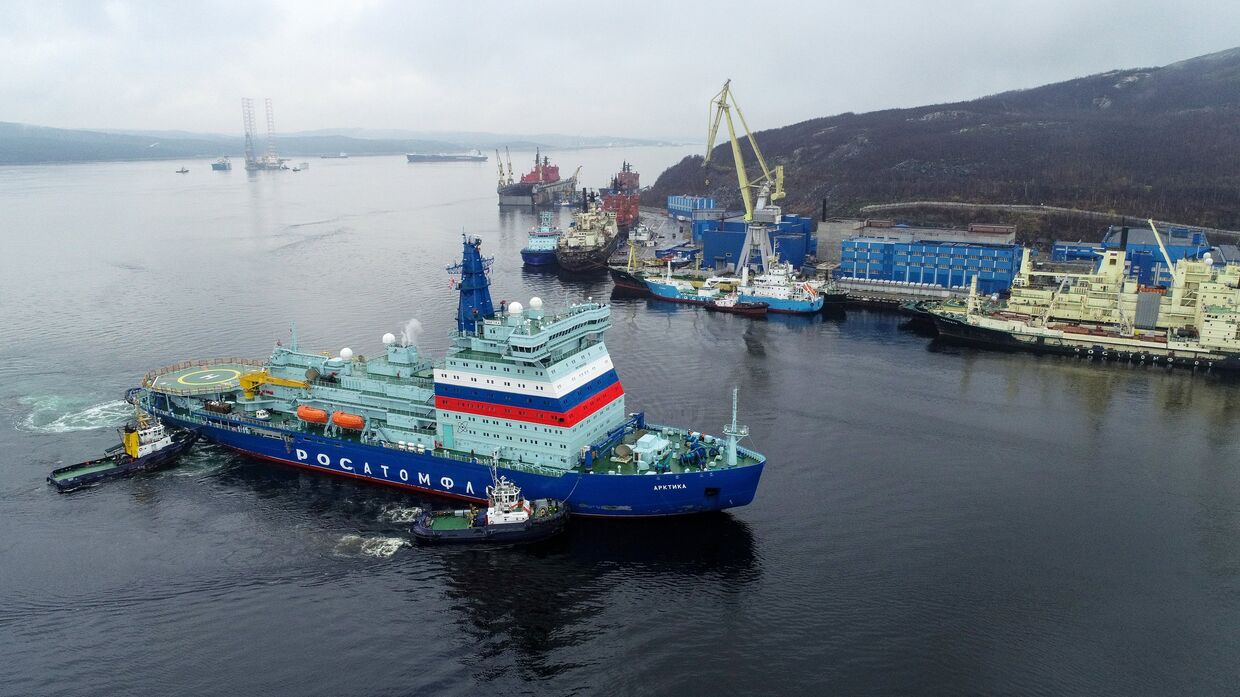 Прибытие атомного ледокола «Арктика» в порт Мурманска