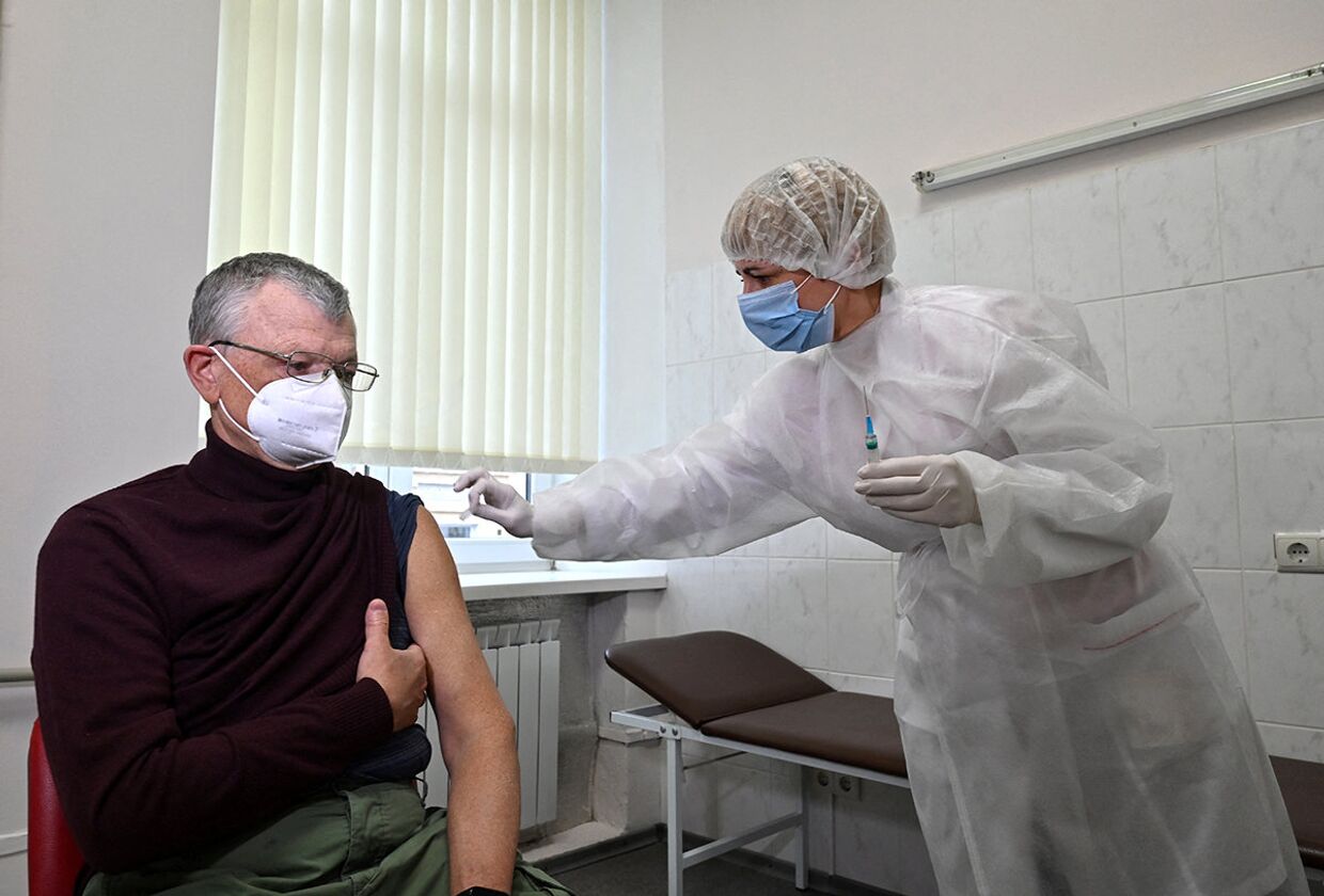 Вакцинация вакциной Covishield в Киеве, Украина
