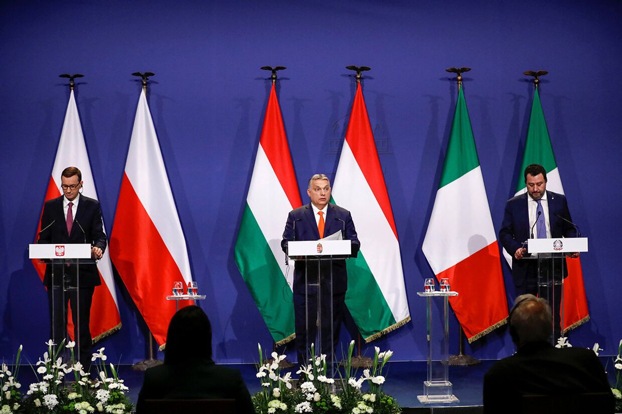 Премьер-министр Венгрии Виктор Орбан, премьер-министр Польши Матеуш Моравецкий и лидер партии Лига Севера Маттео Сальвини