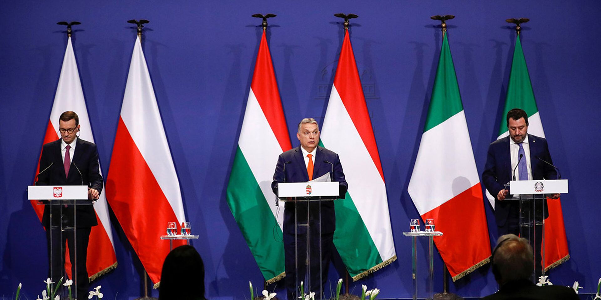 Премьер-министр Венгрии Виктор Орбан, премьер-министр Польши Матеуш Моравецкий и лидер партии Лига Севера Маттео Сальвини - ИноСМИ, 1920, 02.07.2023
