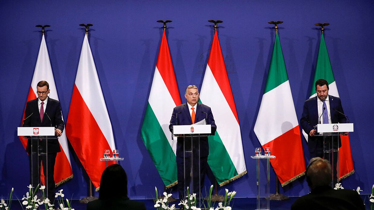 Премьер-министр Венгрии Виктор Орбан, премьер-министр Польши Матеуш Моравецкий и лидер партии Лига Севера Маттео Сальвини