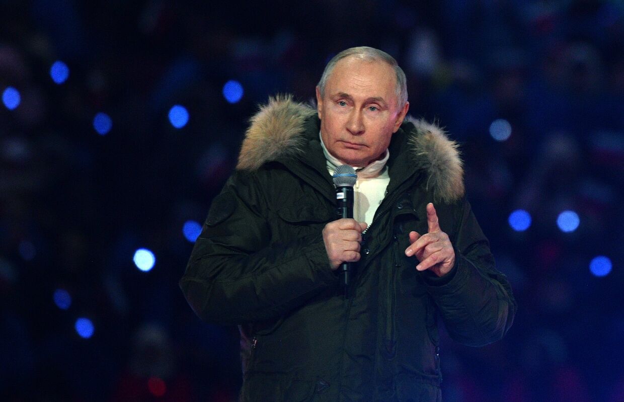 Президент РФ В. Путин посетил концерт в честь воссоединения Крыма и России 18 марта 2021