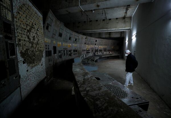 Заброшенный центр управления четвертым энергоблоком Чернобыльской АЭС