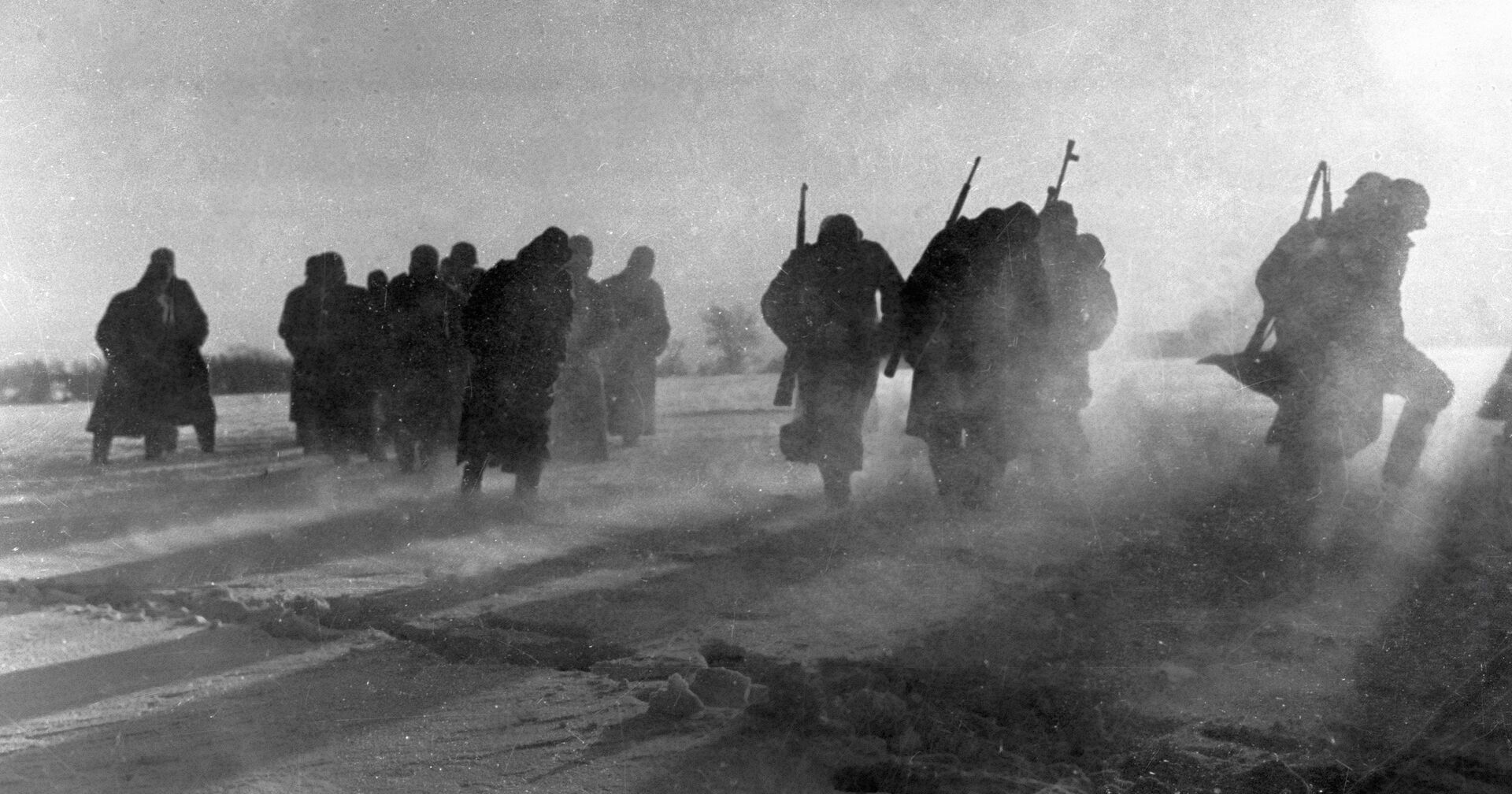 Великая Отечественная война 1941-1945 годов. Немецкие солдаты сдаются в плен во время битвы под Москвой - ИноСМИ, 1920, 09.05.2021